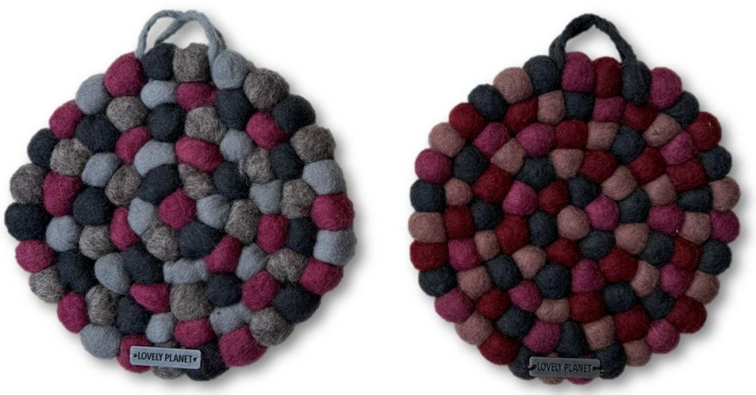 Gryteunderlag av filtkuler, rundt